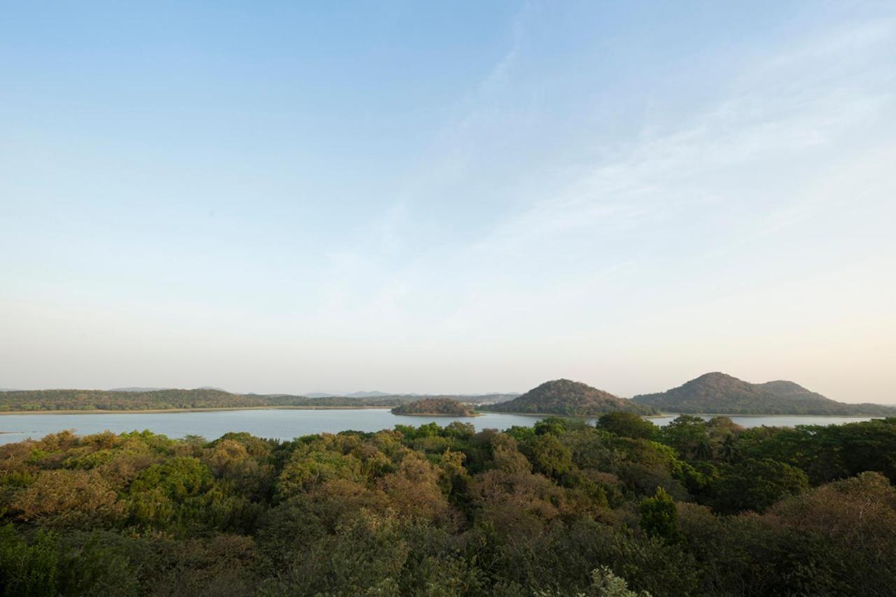 Lavendish Lake Giritale Polonnaruwa Luaran gambar